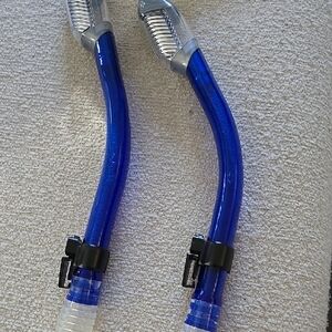 Cressi Adult Diving Dry Snorkel with Splash Guard and Top Valve - Supernova Dry: